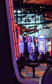 Filipino players enjoying sports betting and slot games on cczz platform